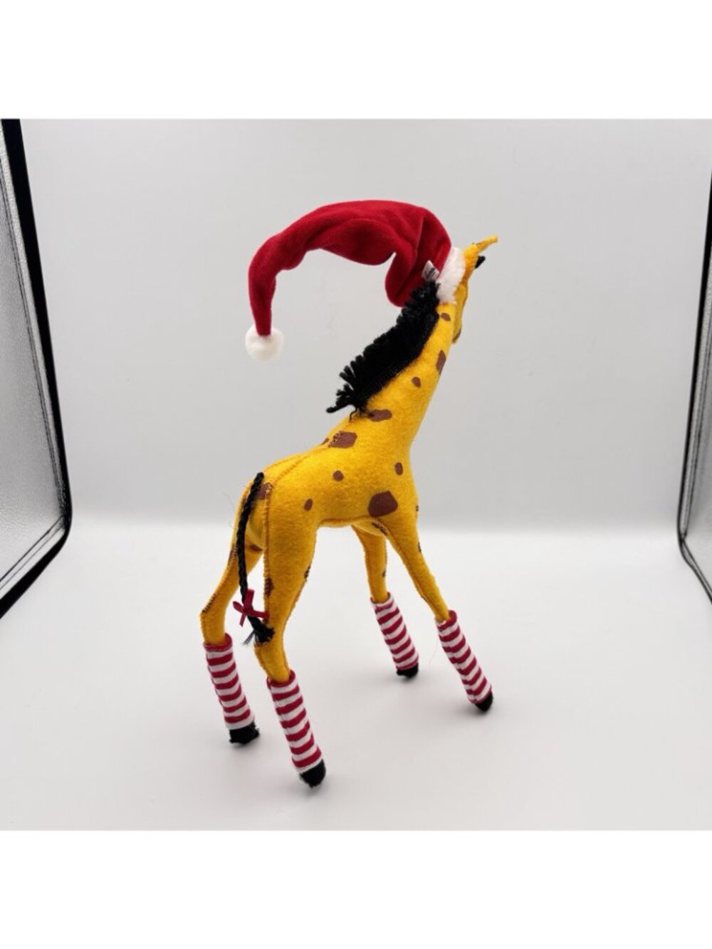 2010 Annalee Christmas Giraffe Santa Hat Peppermint Stripe Stockings Socks 12” - Picture 8 of 15